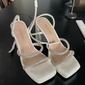 Dream Pairs Women's White Strappy Heels